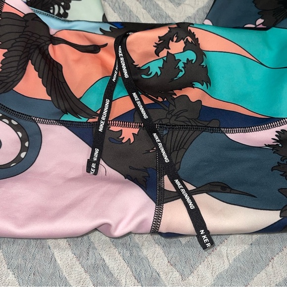 Nike Epic Luxe Icon Clash Women's - Picture 5 of 9